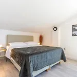 Krilo 24 * Jesenice (Split-Dalmatia)