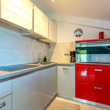 2 Bedroom Awesome In Krilo * Jesenice (Split-Dalmatia)